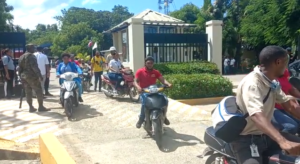 Tensión en CODEVI: así irrumpió turba de haitianos en sus instalaciones