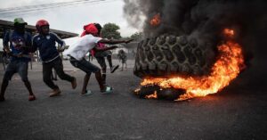Aumenta la crisis en Haití tras permanecer paralizado por las protestas  