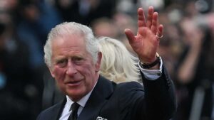 Carlos III realiza primera visita a Irlanda del Norte desde su proclamación