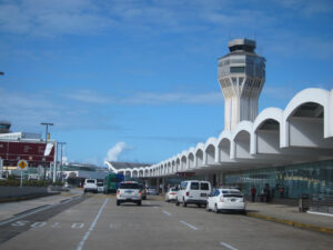 El principal aeropuerto de Puerto Rico reanuda el 100 % de sus vuelos tras huracán Fiona