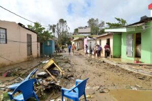 Sectores continúan viviendo la tortura que dejó Fiona en Higüey 