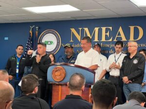 Gobernador de Puerto Rico dice huracán Fiona ha dejado daños catastróficos