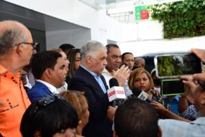 Miguel Vargas rechaza reducción del presupuesto de Educación