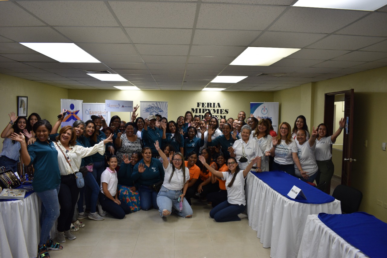 ADOPEM ASFL celebra “1ra. Feria MIPYMES”