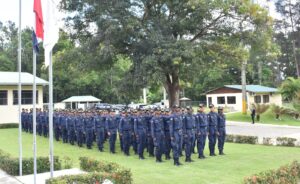 DNCD ingresa 90 aspirantes agentes antinarcóticos y binomios caninos