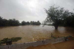 Puerto Rico elimina temporalmente el impuesto a alimentos preparados tras paso de Fiona