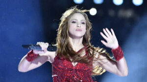 Shakira dice que está en una de las horas más difíciles y oscuras de su vida