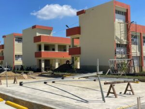 Gobierno otorga 16 días para entregar Recinto UASD La Vega sin pagarle a contratista