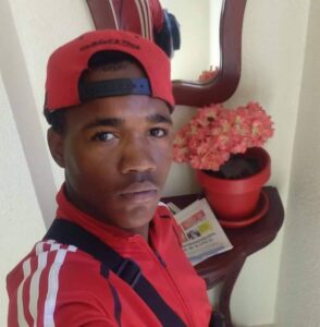 Someterán a la justicia joven que hirió a machetazos a su madre  