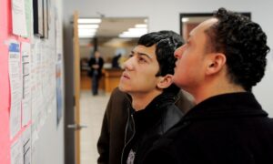 Aumenta un 3.7% tasa de desempleo en EE.UU