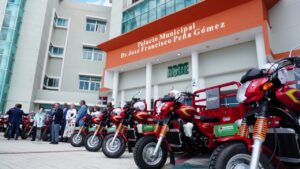 Ayuntamiento pone en funcionamiento moto-cargas para la recogida de desechos