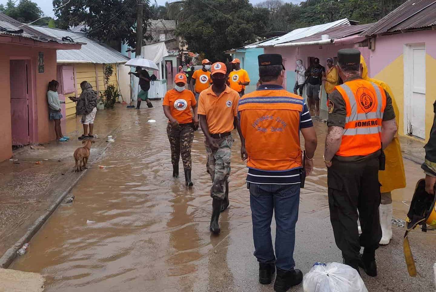 Números de emergencia en RD ante el paso de Fiona