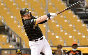 Toros anuncian contratación del 1B/OF John Nogowski