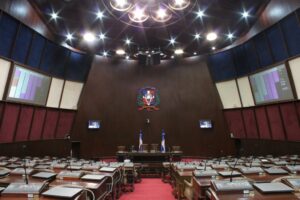 Debate por drenaje pluvial genera dimes y diretes en el Congreso