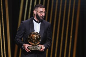 Benzema se consagra como mejor jugador del mundo con el Balón de Oro