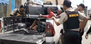 Agentes realizan operativo contra la delincuencia en sectores de Villa Mella