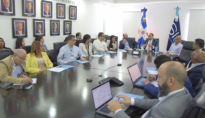 Superintendencia de Electricidad socializa avances en normativas regularán la movilidad eléctrica en RD