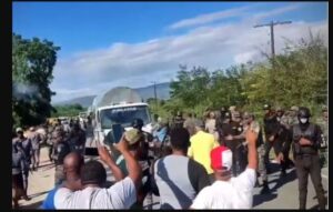 Residentes en Los Negros, Azua, reiteran su rechazo a instalación de barcazas