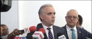 Sindicalistas insisten aumento de salario que impulsa el gobierno debe incluir sector público 