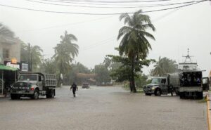 El huracán Orlene pone en alerta a 9 estados y 273 municipios de México