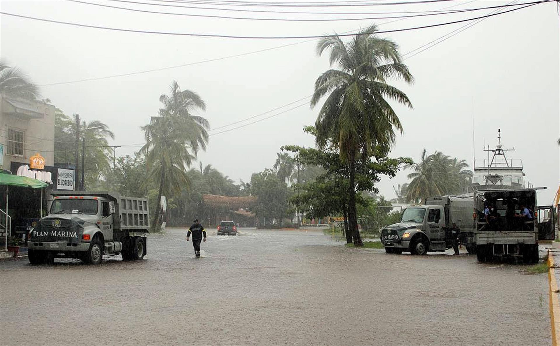 El huracán Orlene pone en alerta a 9 estados y 273 municipios de México