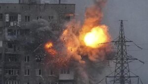 G7 se reúne de urgencia con Zelenski tras bombardeo masivo ruso a Ucrania