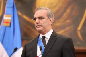 Presidente Abinader encabeza graduación de 901 conscriptos de la Policía Nacional