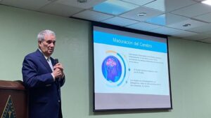 José Joaquín Puello Herrera dicta conferencia sobre neurociencia 