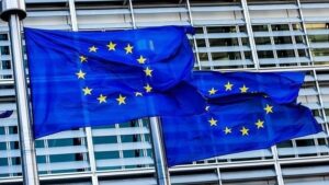 La UE acuerda más sanciones a Rusia, con un compromiso de topar el precio del petróleo
