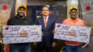 Leidsa entrega premio a dos ganadores que se dividieron RD$19 millones 