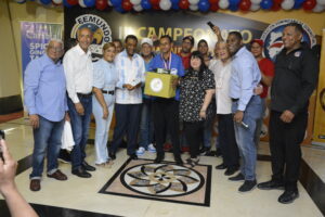 Nativo de San Cristóbal, Miguel Torres se corona campeón del mundial de dominó que organiza FEMUNDO celebrado en el hotel Catalonia