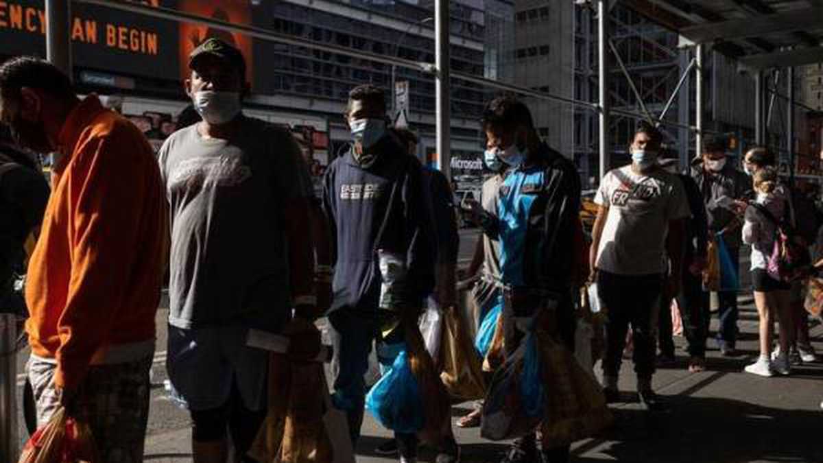 Nueva York declara el estado de emergencia ante la llegada de miles de migrantes