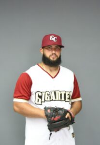 Richelson Peña abrirá el primer partido de la temporada por los Gigantes