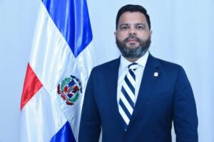 Diputado Leonardo Aguilera solicita que el programa “Parqueate Bien” llegue a Santiago