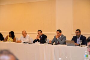 CMD abandona y deja inconclusa mesa del diálogo con la Sisalril y ARS