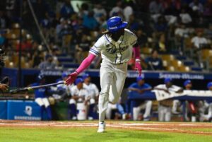 De la Cruz la sacó por los 411 del Estadio Quisqueya 