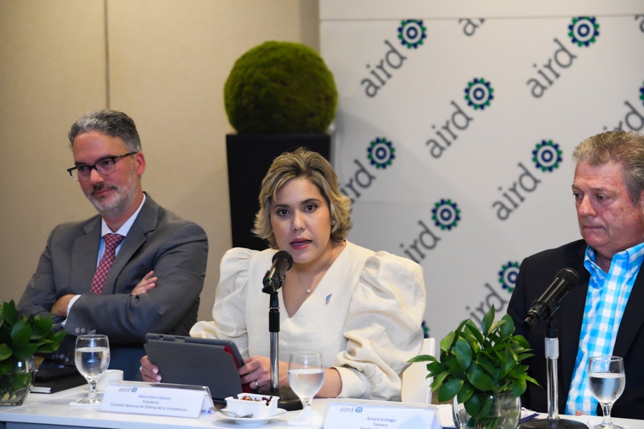 Ante AIRD, presidenta de Procompetencia propugna gestión colaborativa con sectores productivos