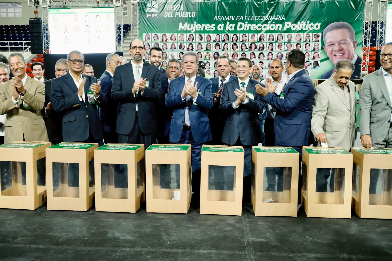 Con entusiasmo en la dirigencia, fluye asamblea eleccionaria de Fuerza del Pueblo