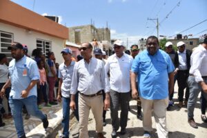 Obispo Jesús Castro reconoce trabajo realizado por MOPC 