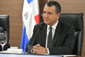 Pleno de la JCE entrega a organizaciones políticas propuesta-compromiso de cara a comicios de 2024