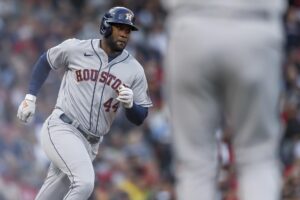 8-7. El cubano Álvarez pega jonrón de tres carreras y Astros ganan