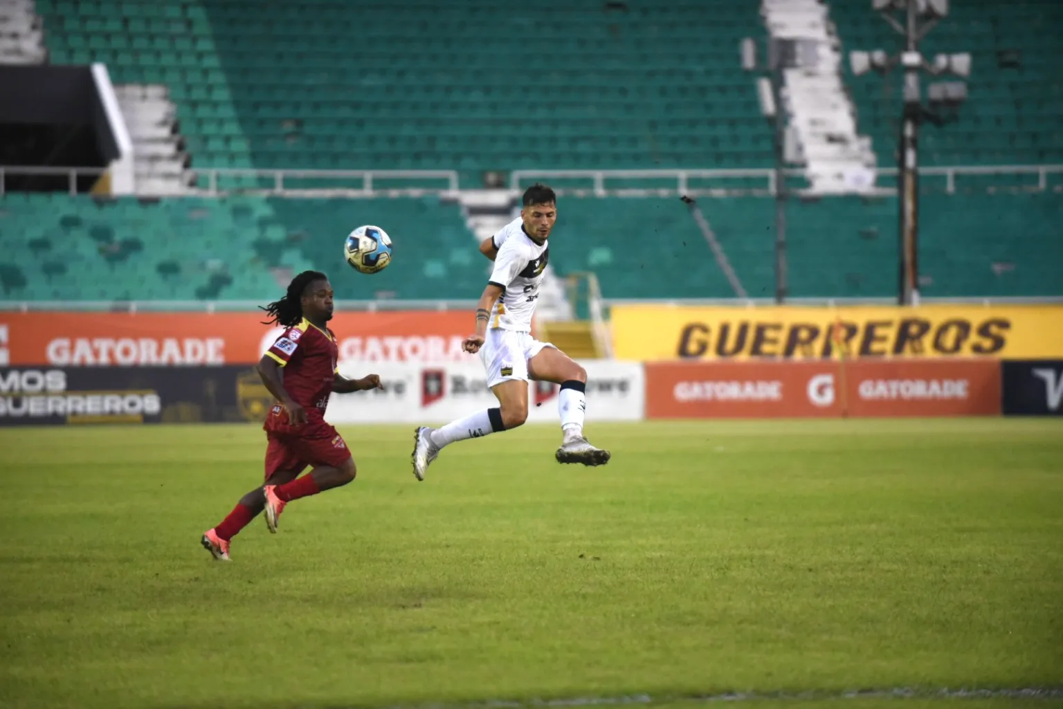 Pantoja fue contundente y avanza a la final  