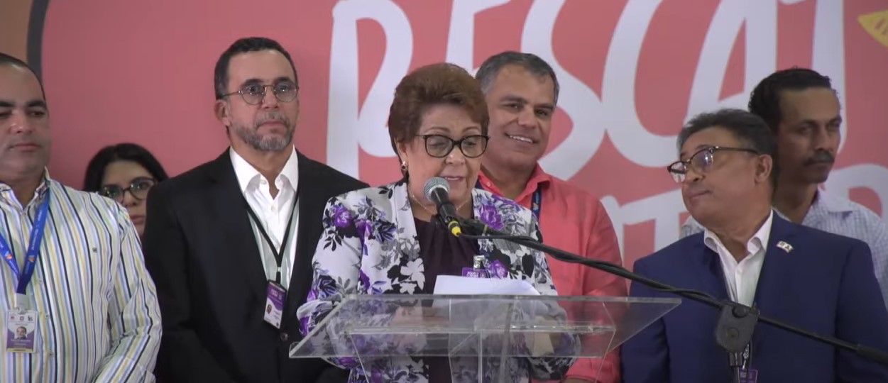 Abierto el conteo de votos de la consulta del PLD