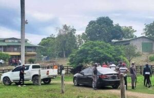 En Estero Hondo esperan justicia por triple asesinato por parte de haitiano