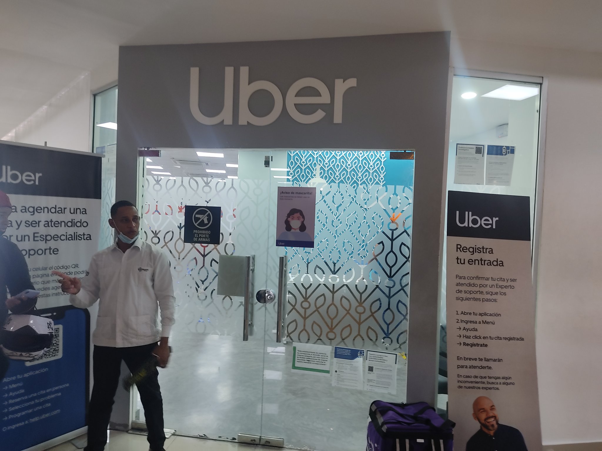 Apresado hombre que rompió cristales de Uber Diamond Mall