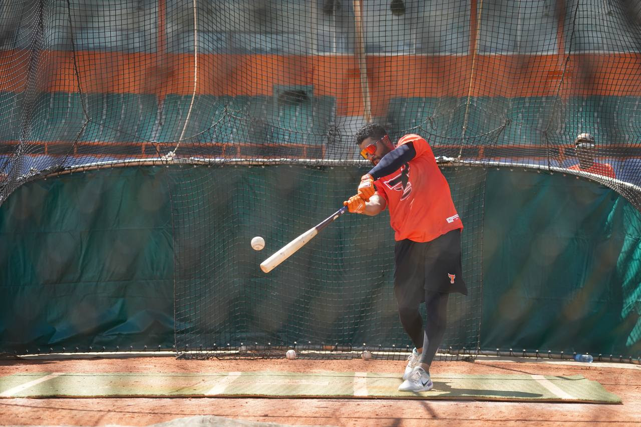Toros siguen recibiendo integraciones a entrenamientos pretemporada