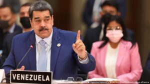 Maduro y la oposición de Venezuela reinician negociaciones 