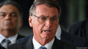Bolsonaro rompe el silencio y asegura que seguirá fiel a la Constitución 
