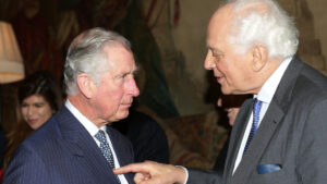 Muere a los 92 años Evelyn de Rothschild, el asesor financiero de Isabel II 