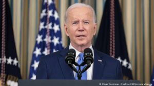 Tras tiroteo en Walmart, Biden presiona al Congreso: 